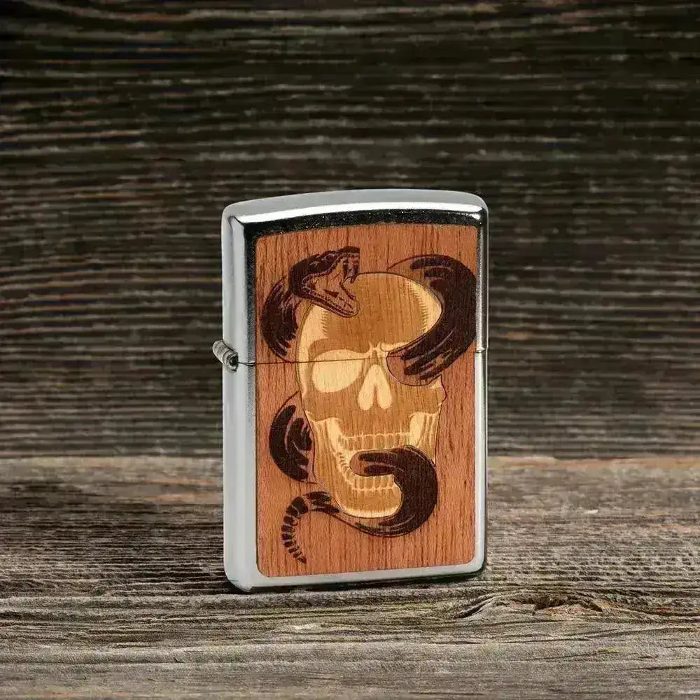 Zippo Lighter - WOODCHUCK USA Slange og Hodeskalle - Game-On.no